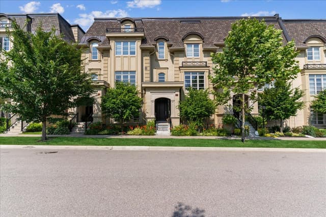 257 Hanover St. Oakville On L6k 0h3