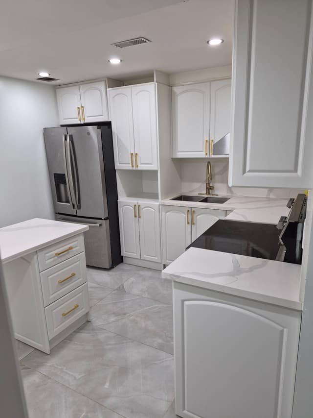 368 Sardinia Dr. Bsmt Mississauga On L5r 3x6