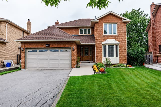 1343 Greenwood Cres. Oakville On L6j 6v4