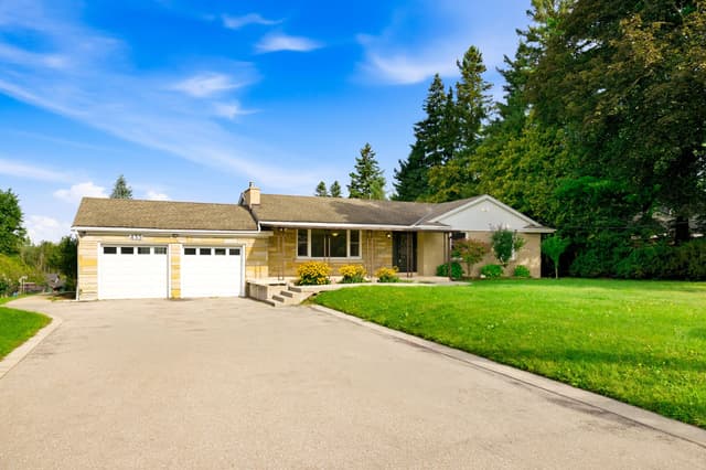 435 Parkside Dr. Hamilton On L8b 0y6