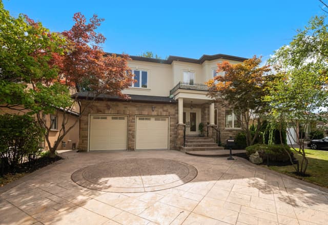 762 Duchess Dr. Mississauga On L4y 1h7