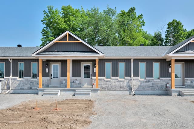 142 Doctor Agnes Craine Dr. Smiths Falls On K7a 0a5