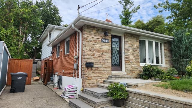3389 Kelowna Ct. Mississauga On L5c 2e5