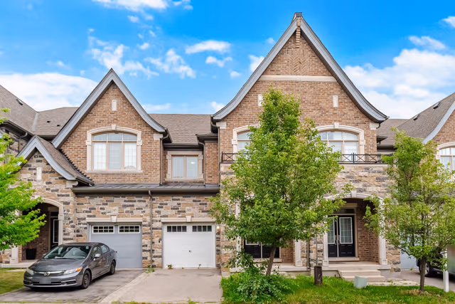 2455 Village Common Oakville On L6m 0s2