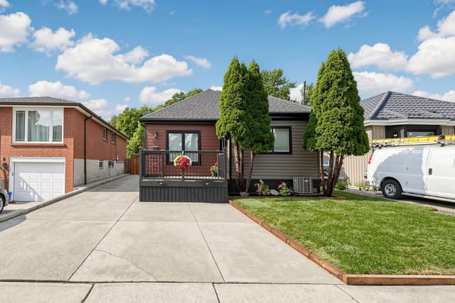 623 Knox Ave. Hamilton On L8h 6k2