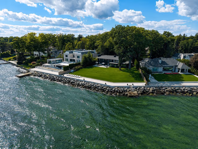 3 Ennisclare Dr. E Oakville On L6j 4n3