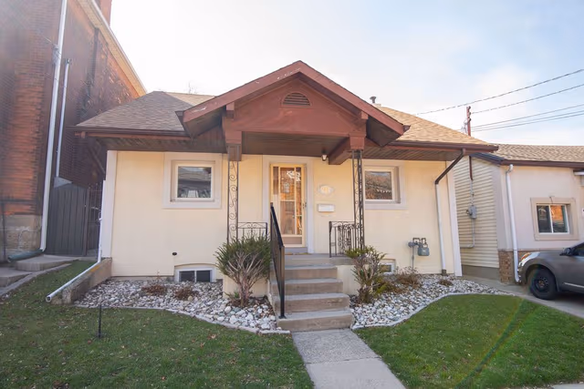 91 Pearl St. N Hamilton On L8r 2z2