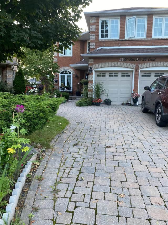5522 Fleur-de-lis Ct. Mississauga On L5r 2z6