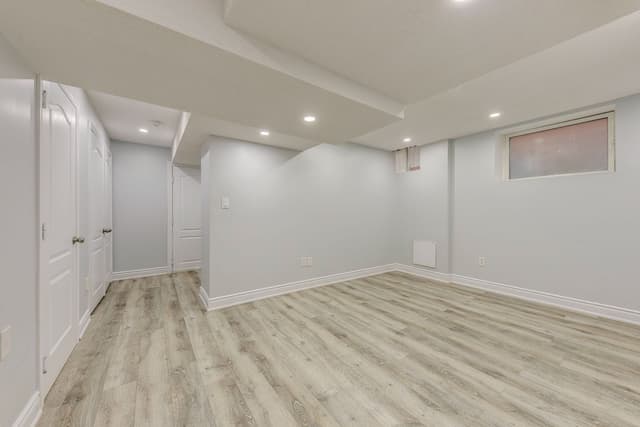 5349 Lismic Blvd. Bsmt Mississauga On L5v 1y5