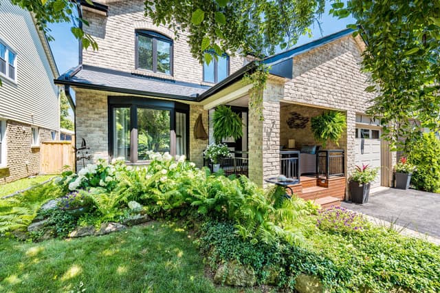 3287 Victoria St. Oakville On L6l 5t5