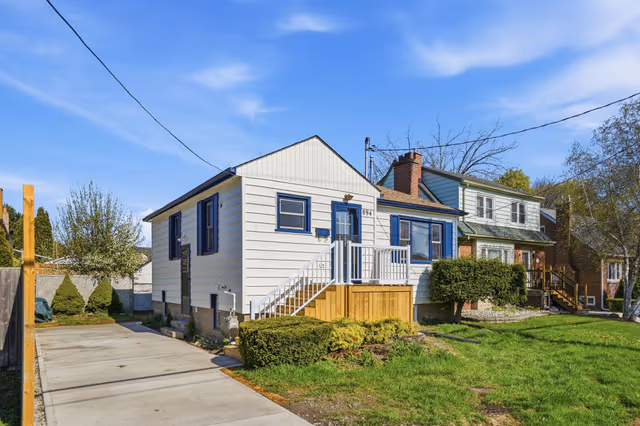 894 Garth St. Hamilton On L9g 4k9