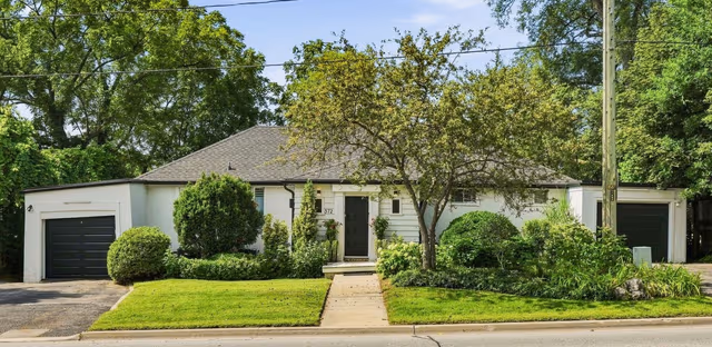 372 Trafalgar Rd. Oakville On L6j 3h5
