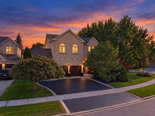 340 Oakridge Ct. Oakville On L6h 5t9