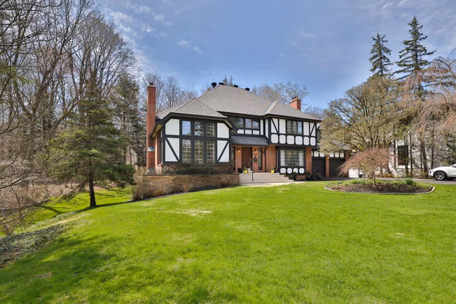 670 Meadow Wood Rd. Mississauga On L5j 2s6