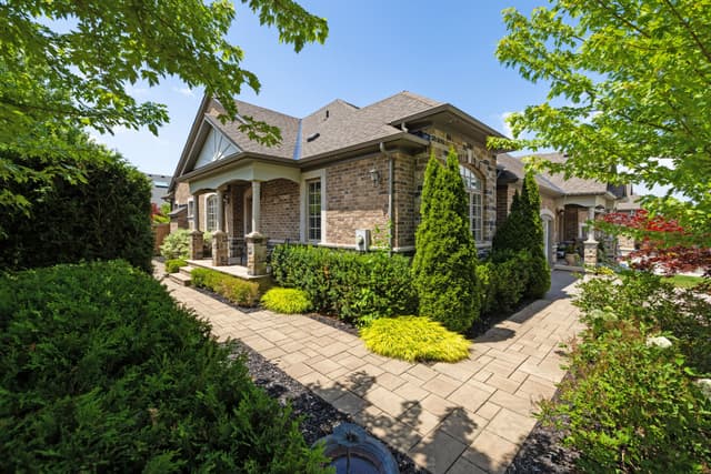3353 Liptay Ave. 26 Oakville On L6m 0m6