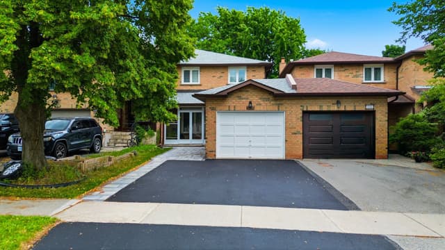 1118 Avondale Dr. Oakville On L6h 5l4