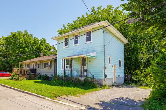25 Gale Cres. St Catharines On L2r 3k8