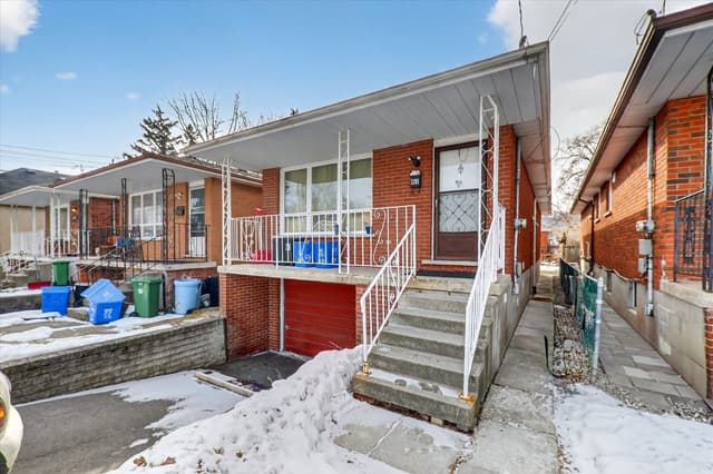 83 Ward Ave. Bsmt Room 1 Hamilton On L8s 2e8