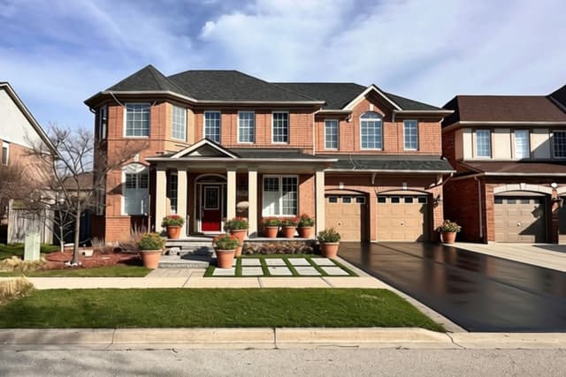 2225 Canonridge Circle Oakville On L6m 4t8