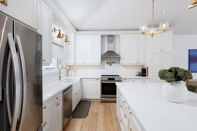 1761 Coram Cres. Mississauga On L4x 1l2