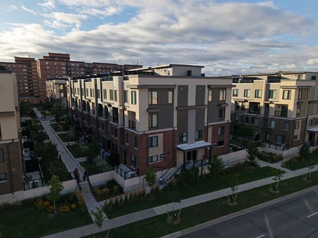 3415 Ridgeway Dr. 5 Mississauga On L5l 6t5