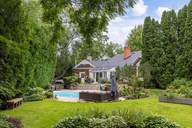 7 Christopher St. Niagara-on-the-lake On L0s 1j0