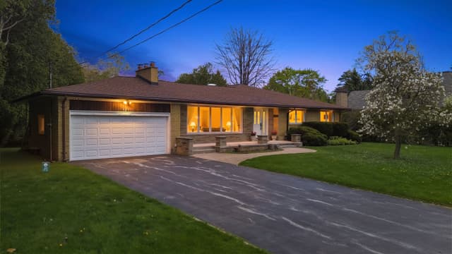 521 Vanessa Cres. Mississauga On L5h 2n4