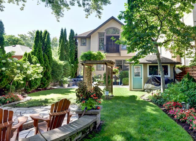 31 Maple Ave. N Mississauga On L5h 2r9