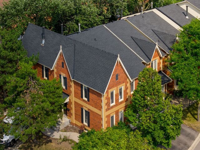 2006 Glenada Cres. 7 Oakville On L6h 5r9