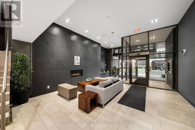 1940 Ironstone Dr. 403 Burlington On L7l 0e4