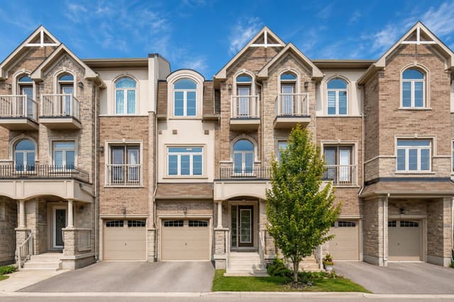137 Borers Creek Circle Hamilton On L8b 1w3