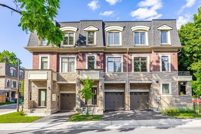 209 Wyndham St. Mississauga On L5m 2s5