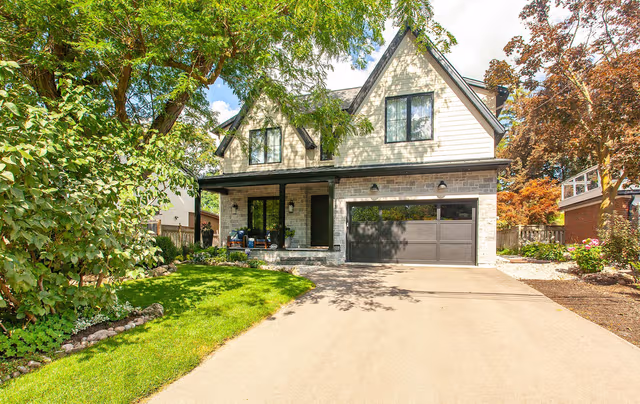 939 Melton Dr. Mississauga On L4y 1k9