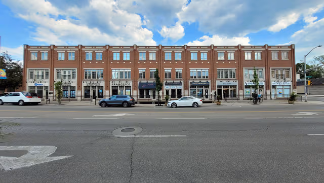 86 Lakeshore Rd. W Oakville On L6k 3a2