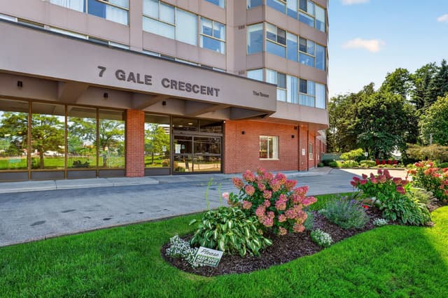 7 Gale Cres. 302 St Catharines On L2r 7m8