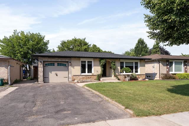 96 Macdonald Cres. Milton On L9t 2y8