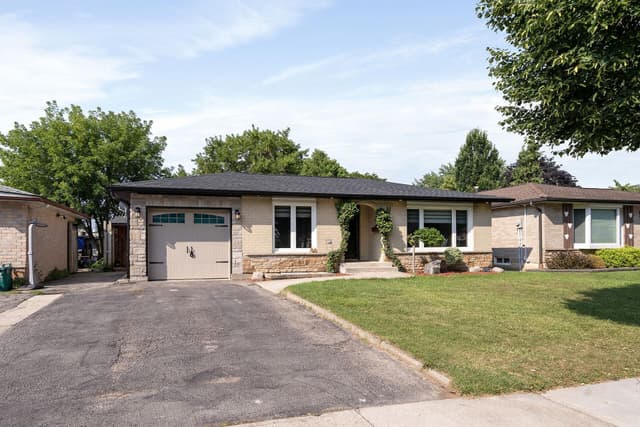96 Macdonald Cres. Milton On L9t 2y8