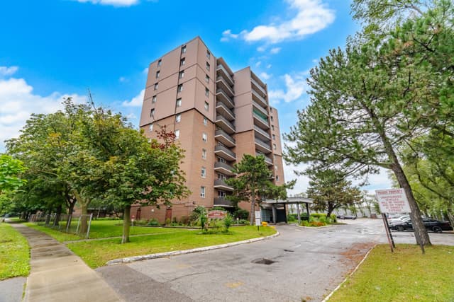 3065 Queen Frederica Dr. 403 Mississauga On L4y 3a3