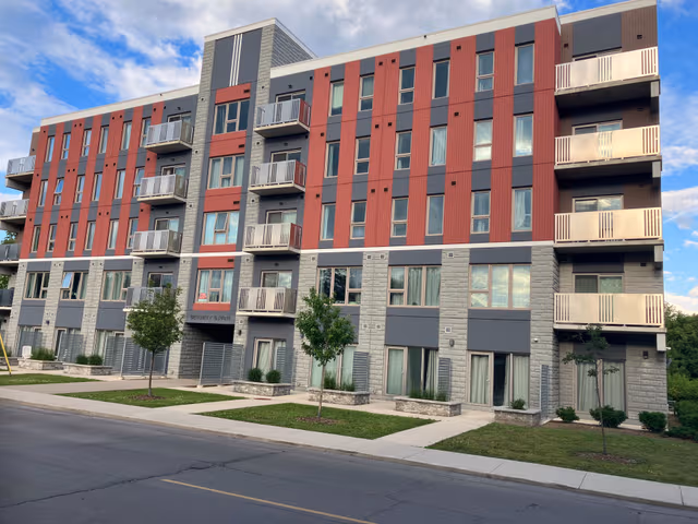 77 Leland St. 422 Hamilton On L8s 3a1