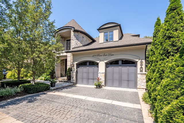 379 River Side Dr. Oakville On L6k 3n6