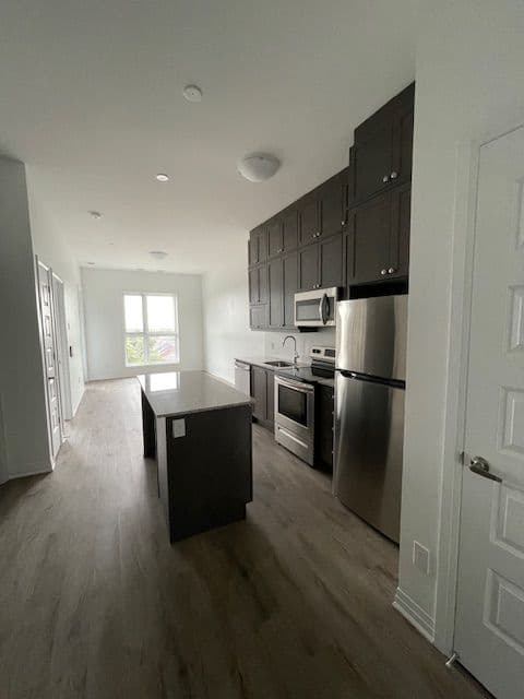 95 Dundas St. S 411 Oakville On L6m 5n4