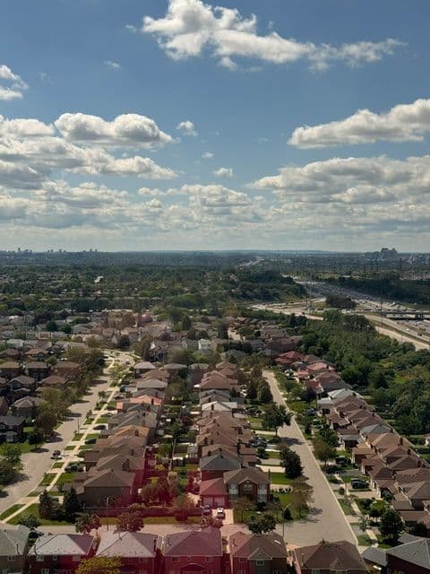 339 Rathburn Rd. W Ph09 Mississauga On L5b 0k6