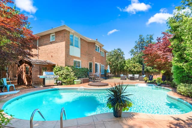 1291 Windrush Dr. Oakville On L6m 1w4