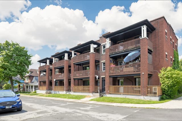 41 Albert St. 2 Hamilton On L8m 2y1