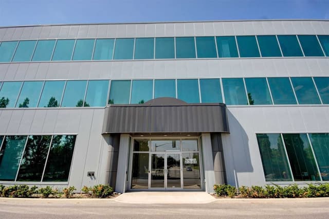 2360 Bristol Circle 201/3/4 Oakville On L6h 5s3