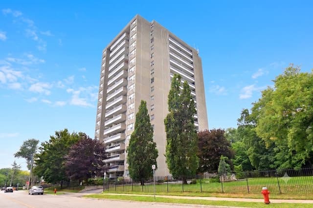 2263 Marine Dr. 401 Oakville On L6l 5k1