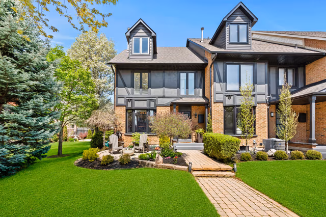 5 Harbour Dr. Hamilton On L8e 4z4