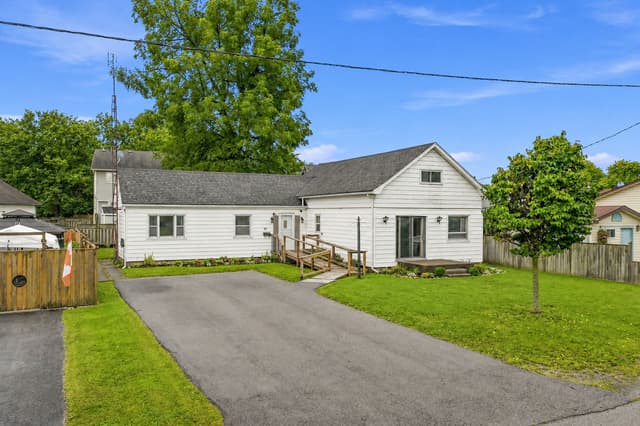 42 Wildwood Rd. St Catharines On L2m 6z8