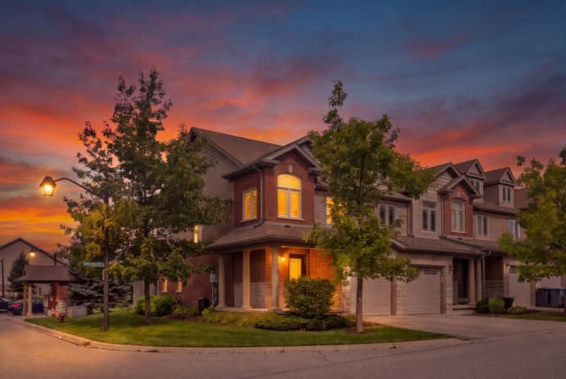 30 Kingsbury Square 30K Guelph On N1l 0k6