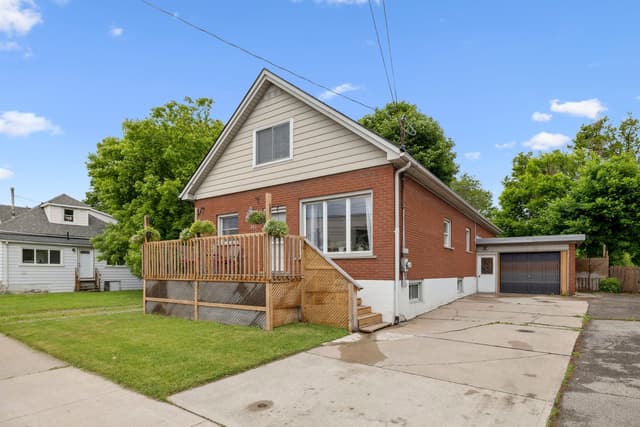 313 Upper Gage Ave. Hamilton On L8v 4h6